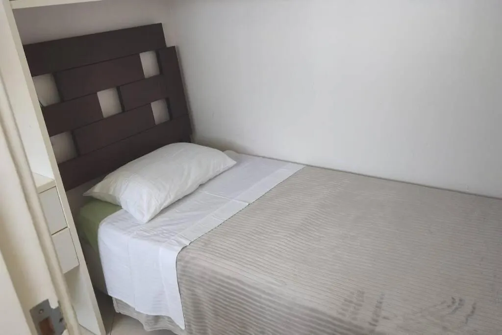 Apartamento Frente Mar De Balneario Camboriu - Av Atlantica