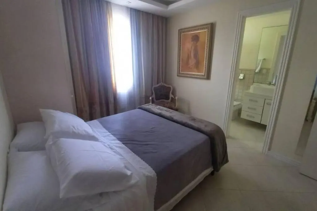 Apartamento Frente Mar De Balneario Camboriu - Av Atlantica